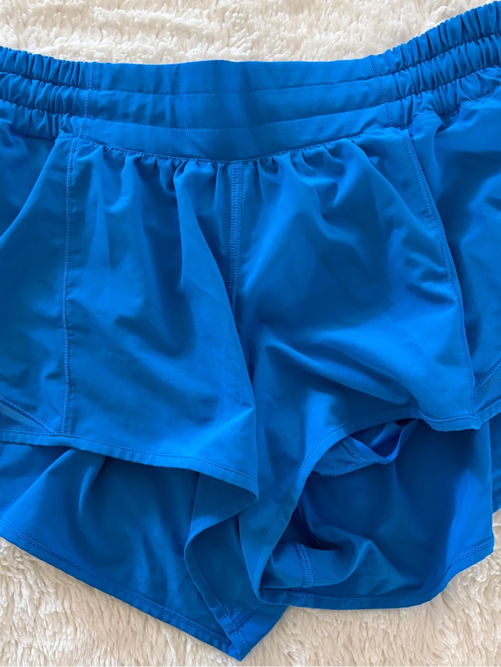 Lululemon poolside low rise hotty hot shorts